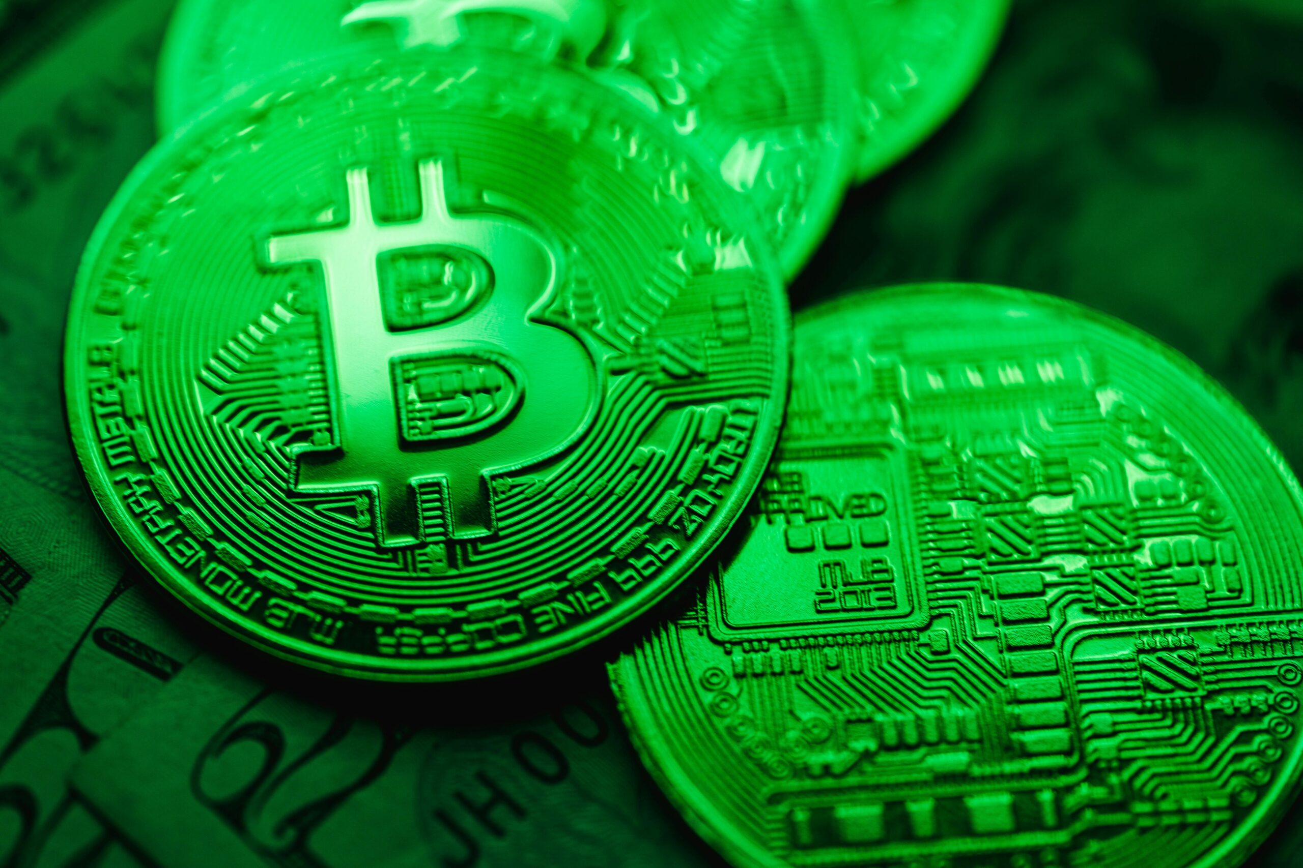 How to use stablecoins to increase dollar exposure
